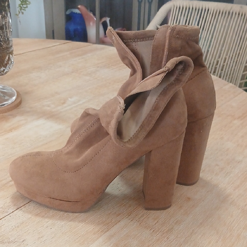 Women’s Tan Suede High Block Heel Ankle Boots